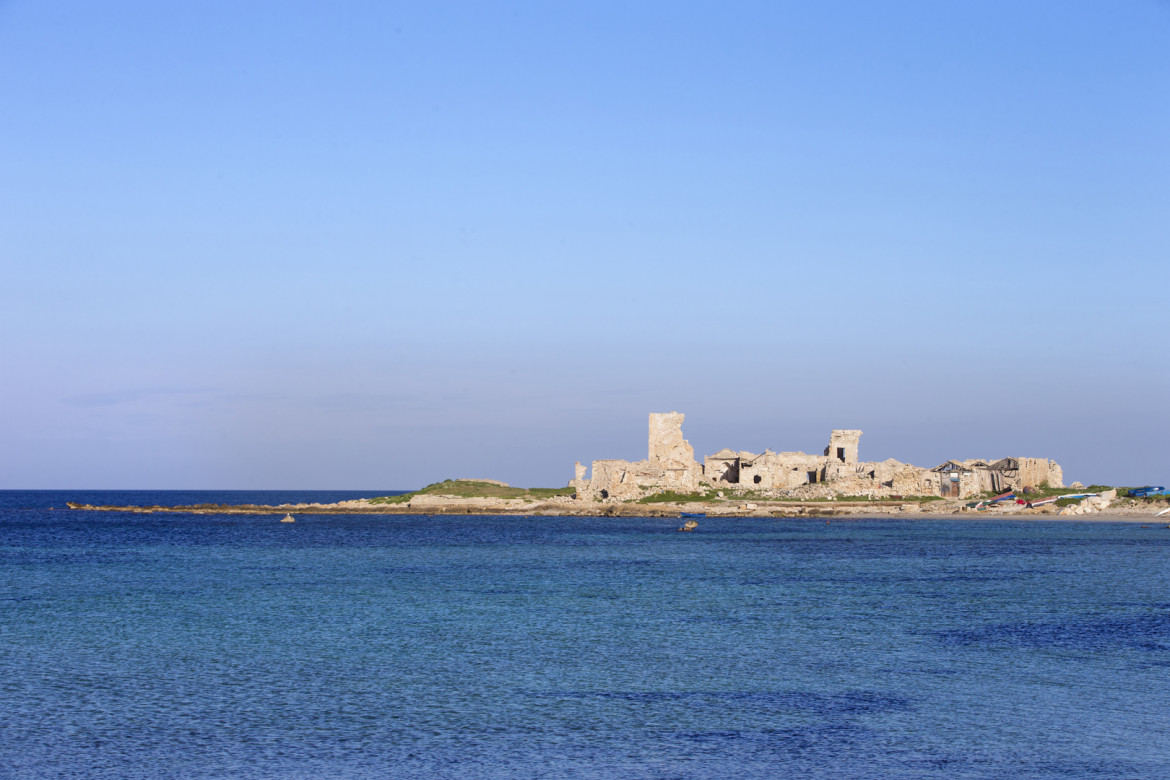 Tonnara di San Giuliano e spiaggia di punta Tipa