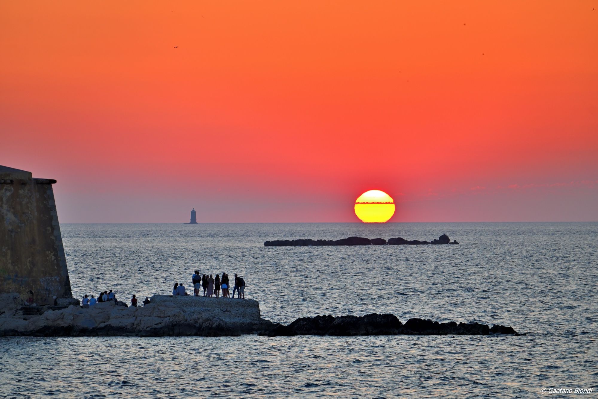 Tramonto sul mare di Trapani visto dai bastioni