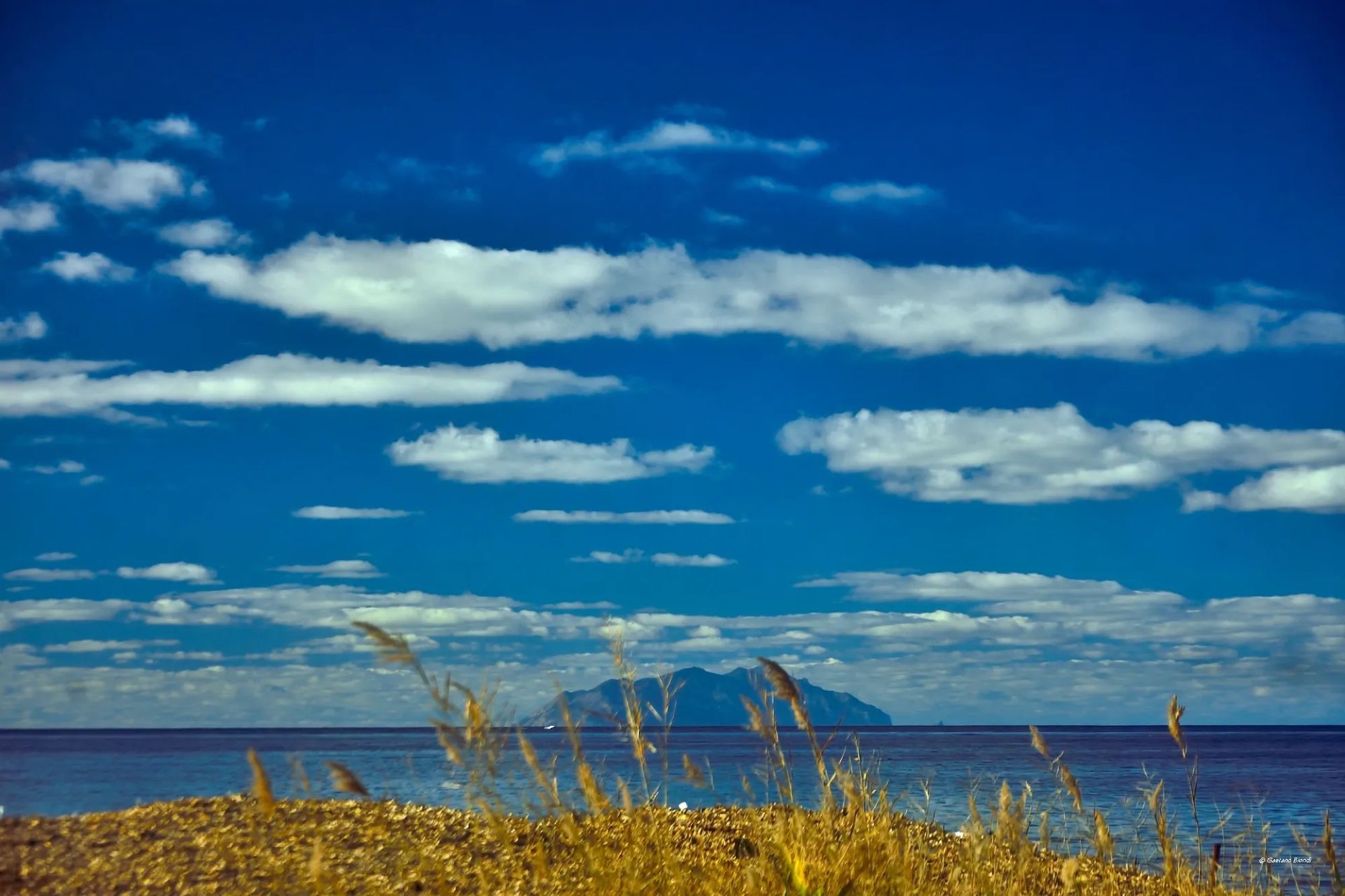 L’isola di Marettimo vista dal mare
